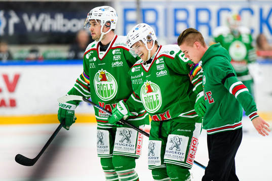 Rögles Leon Bristedt lämnar isen