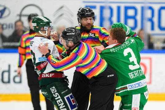 Frölundas Patrik Carlsson och Rögles Daniel Bertov