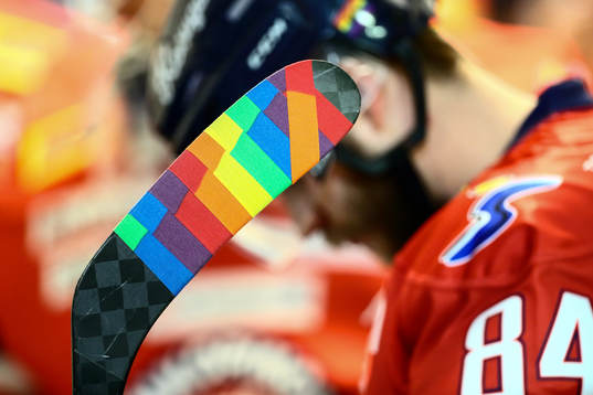 Linköpings Jimmy Andersson med pride-tejp
