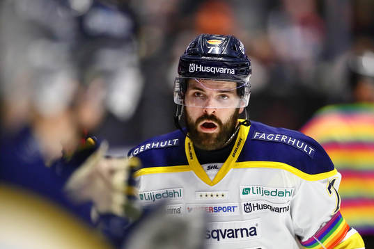 s Linus Fröberg jublar