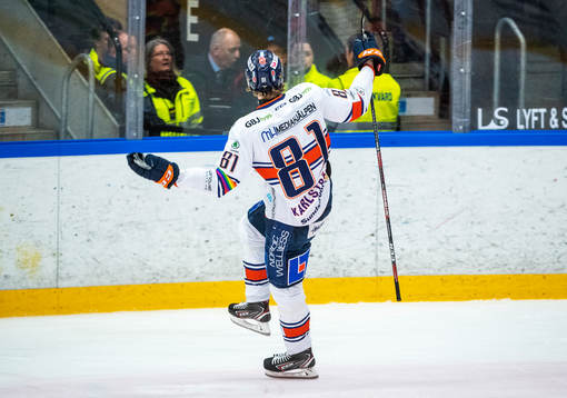 Växjös Fredrik Karlström jublar