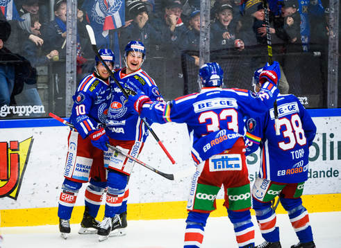 Oskarshamns Jonas Engström  jublar