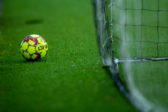 under träningsmatchen i fotboll mellan