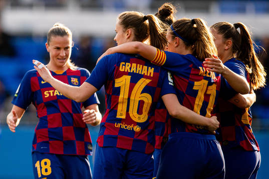 Caroline Graham Hansen of Barcelona celebrates with
