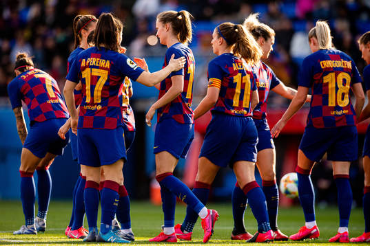 Caroline Graham Hansen of Barcelona celebrates with