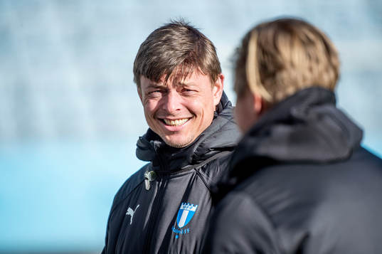 Tränare Jon Dahl Tomasson