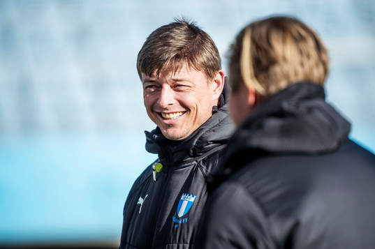 Tränare Jon Dahl Tomasson