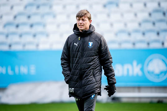 Tränare Jon Dahl Tomasson