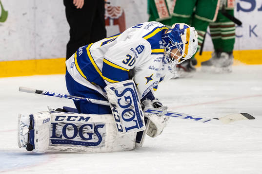 Leksands målvakt Janne Juvonen deppar