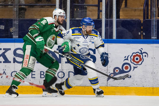 Rögles Eric Gelinas och Leksands Mattias Ritola