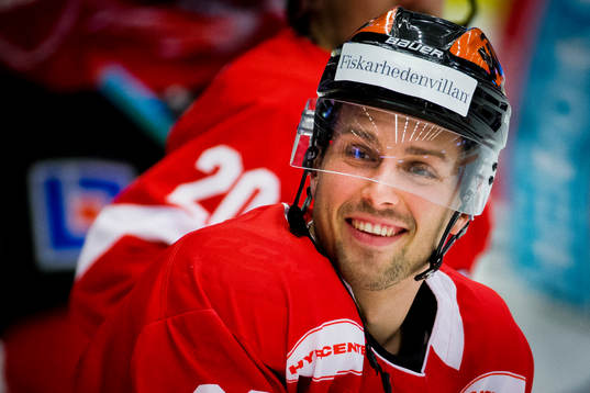 Örebros Mathias Bromé är glad