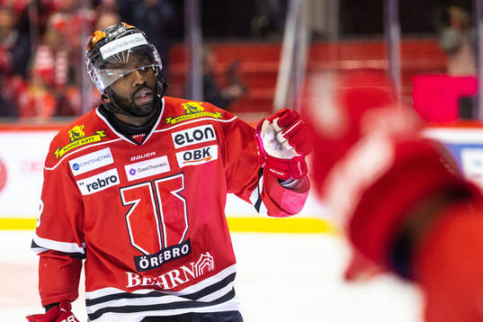 Örebros Daniel Muzito Bagenda jublar