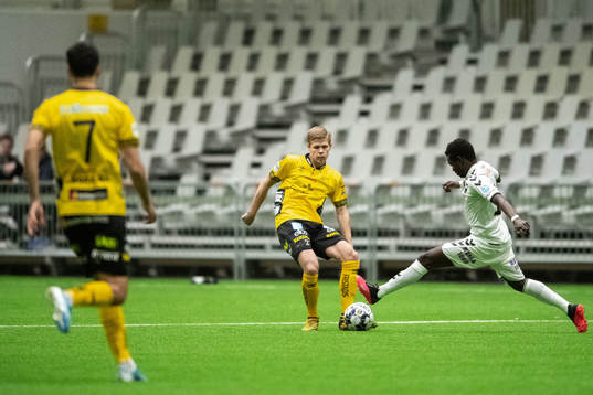 Elfsborgs Anton Thorsson och Odds Joshua Kitolano