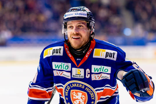 Växjös Erik Josefsson jublar