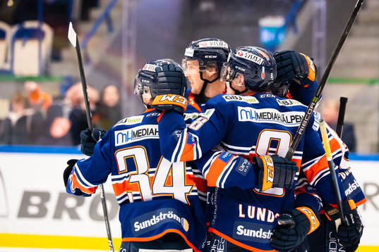 Växjös spelare jublar