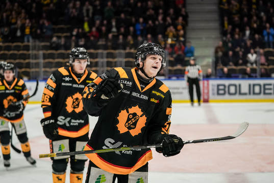 Skellefteås Linus Lindström jublar