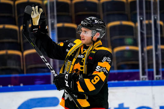 Skellefteås Darren Nowick jublar