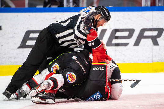 Malmö Redhawks Jesper Jensen Aabo och Luleås Radek Muzik