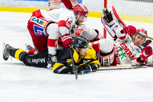 Timrås Albin Carlson och Marcus Hardegård mot Västerås