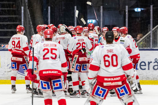Timrås spelare jublar