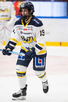HV71s Kaitlyn Tougas