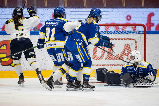 0-2 bakom Leksands målvakt Jule Flötgen HV71s Sidney
