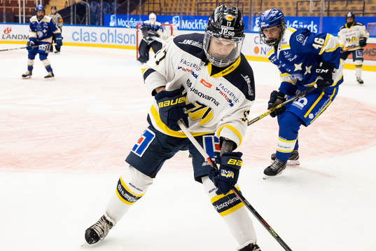 HV71s Danielle Stone och Leksands Ida Karlsson