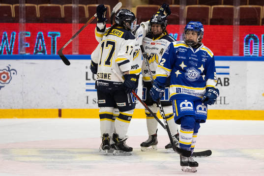 HV71s Lina Ljungblom jublar