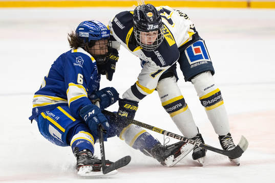 Leksands Maddie Rolfes  och HV71s Thea Johansson