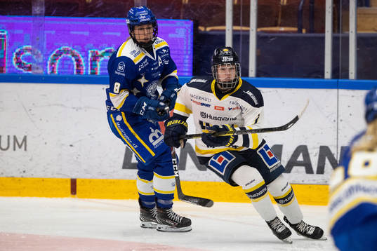 Leksands Samantha Hanson och HV71s Thea Johansson
