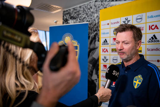 Svenska damlandslagets förbundskapten Peter Gerhardsson