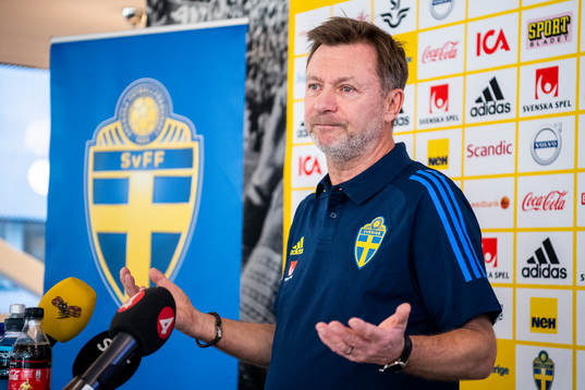 Svenska damlandslagets förbundskapten Peter Gerhardsson