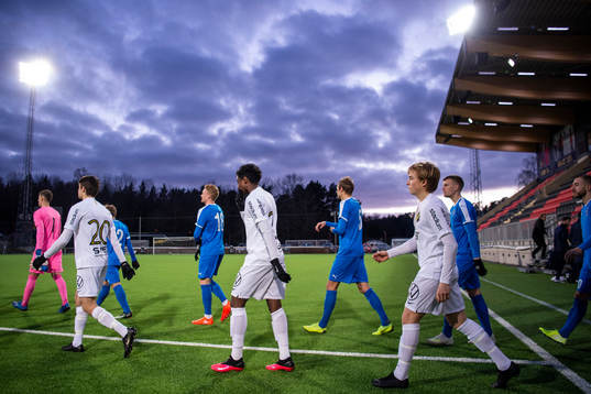 s och Akropolis spelare gör entré