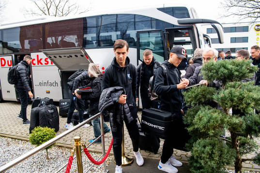 Adi Nalic arrives at the hotel