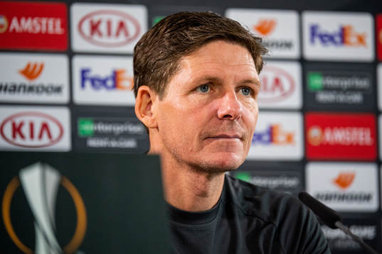 Head coach Oliver Glaser of Wolfsburg