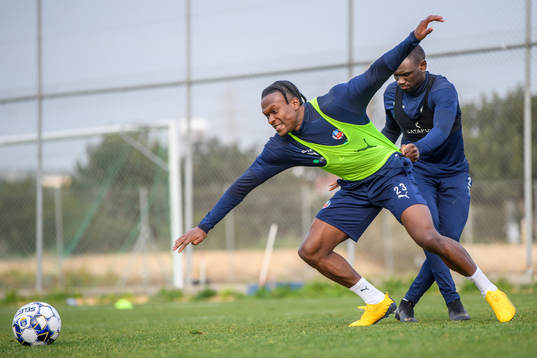 Noel Mbo och Ravy Tsouka