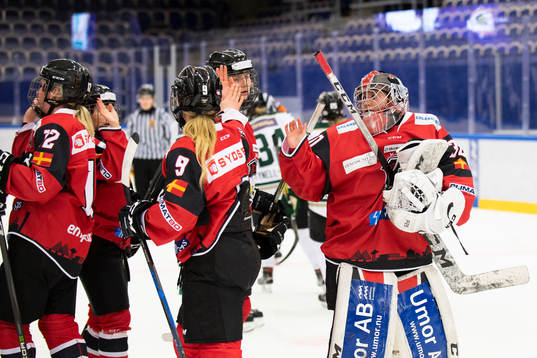Malmö Redhawks målvakt Lisa Sellberg Jensen  och Jessica