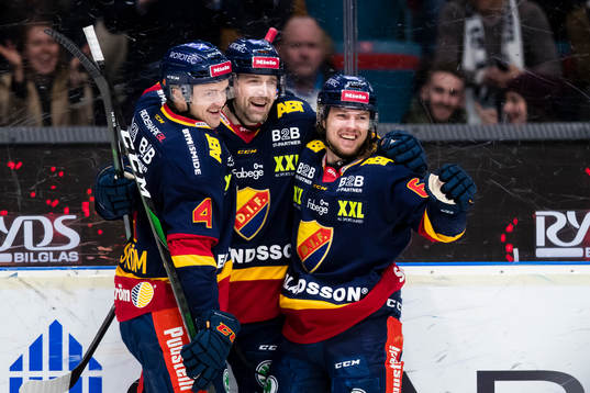 Djurgårdens Marcus Högström (v) och Patrik Berglund (m)