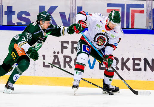 Färjestads Albert Johansson och Frölundas Nicklas Lasu