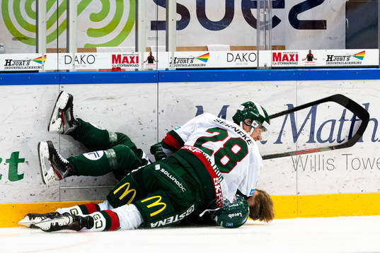 Frölundas Johan Sundström och Färjestads Emil Forslund