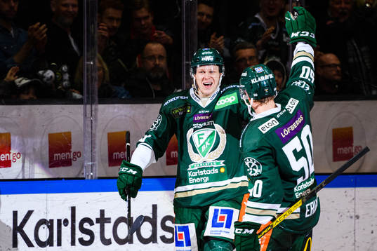 Färjestads Daniel Viksten jublar