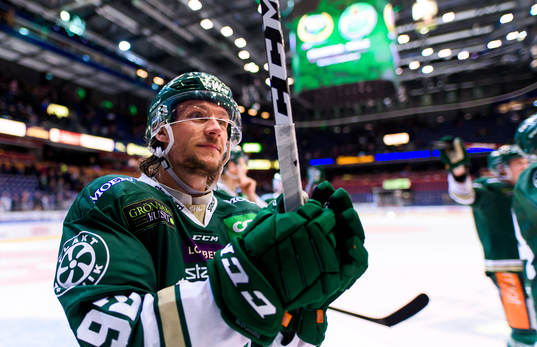 Färjestads Jesper Olofsson jublar