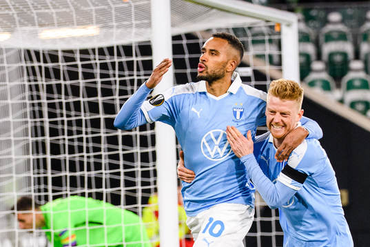 Isaac Kiese Thelin and Anders Christiansen of Malmö FF