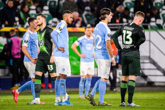 Isaac Kiese Thelin of Malmö FF looks dejected