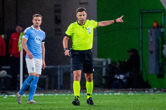 Referee Gediminas Mažeika