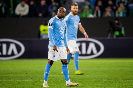 Isaac Kiese Thelin and Rasmus Bengtsson of Malmö FF