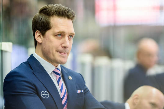 Växjös tränare Sam Hallam