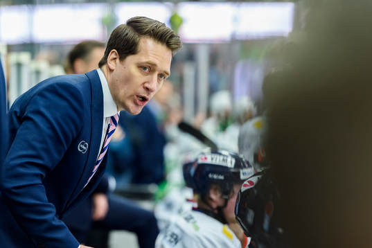Växjös tränare Sam Hallam