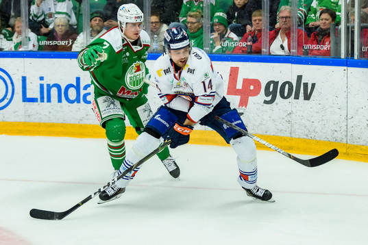 Rögles Erlend Lesund  och Växjös Emil Pettersson