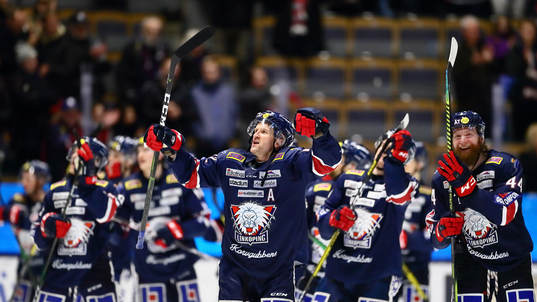 Linköpings Sebastian Karlsson jublar